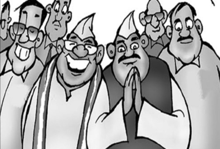 वराती मागून घोडे
