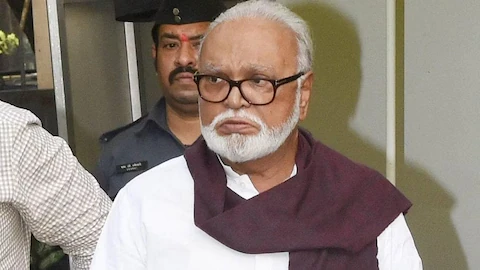 भुजबळांचा माता सरस्वती व साडेतीन टक्कयाचा जळफळाट.