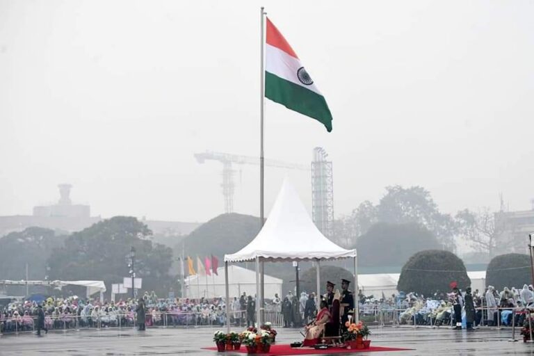 बिटिंग रिट्रिट : मंत्रमुग्ध करणारा सोहळा !!