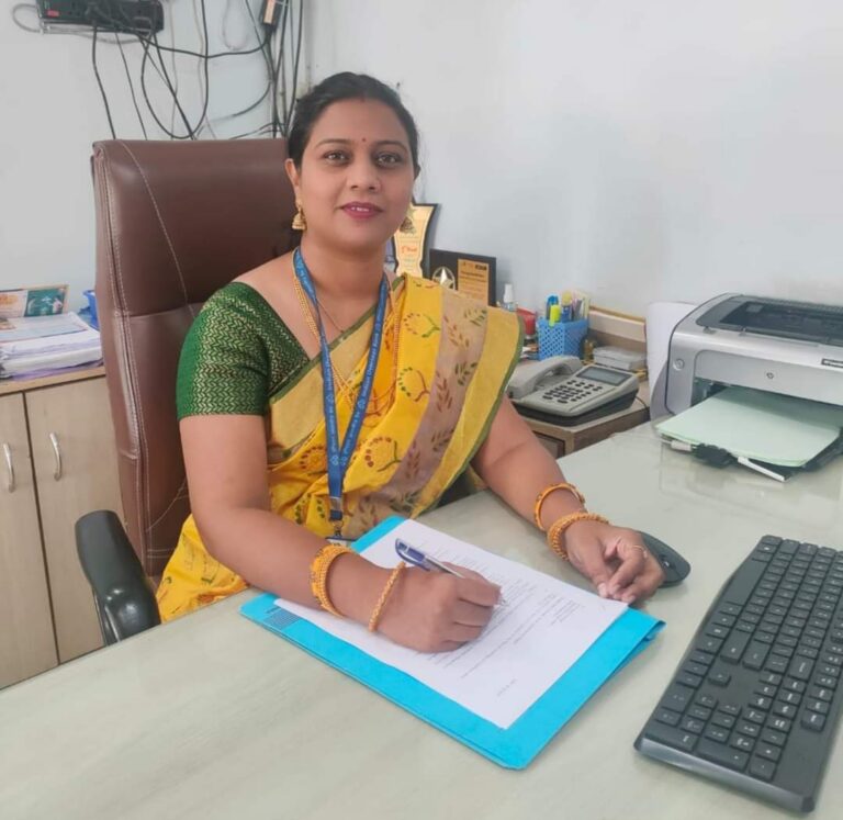 नम्रता तुषार तेलंग यांच्या कर्तृत्वा साठी.