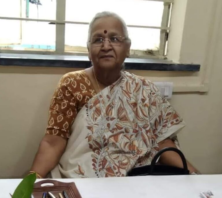 मीराताई खडक्कार यांच्या कर्तृत्वा साठी.