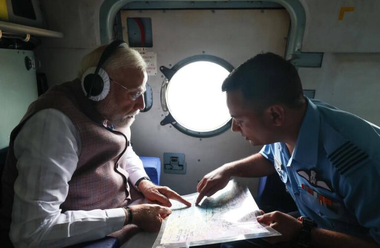 कुठे गेले ते आंदोलनकर्ते, जे घोषणा देत होते की “ चार लाख ट्रॅक्टर घेऊन दिल्लीला घेरू ” ?